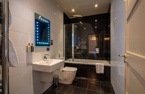 Barton Mills Hotel | The Bull Inn