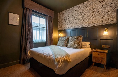 Barton Mills Hotel | The Bull Inn