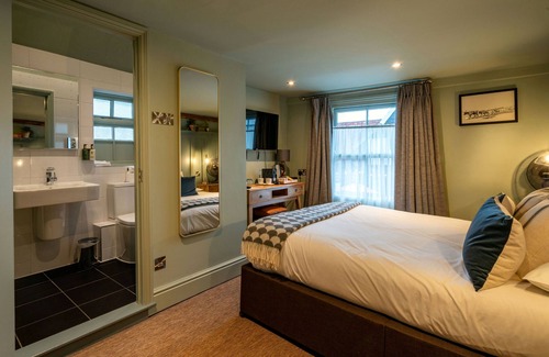 Barton Mills Hotel | The Bull Inn