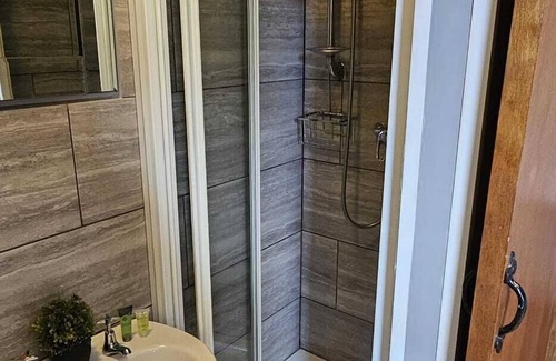 Sowerby Bridge Hotel | THE BULL ON THE BRIDGE