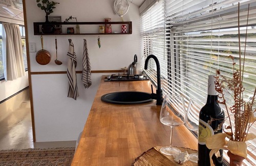 Warrenben Cottage | The Bus Stop