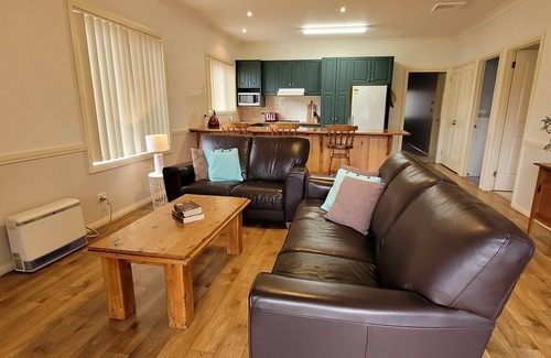 Cootamundra House | 'The Butcher's Block' - a home away from home