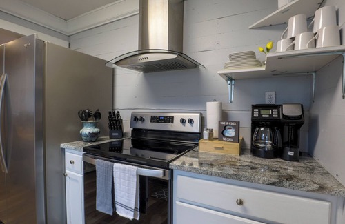 Hattiesburg House | The Butterfly House – Spacious Comfort Near USM & Serengeti Water Park