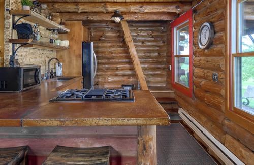 Avoca Cabin | The Cabin at Big Valley Ranch