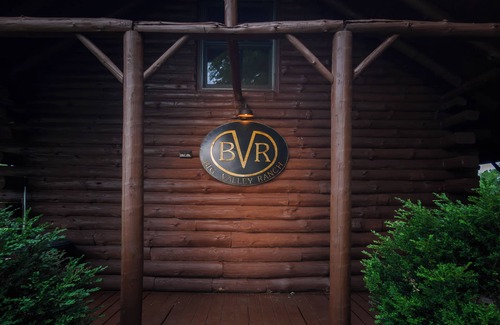 Avoca Cabin | The Cabin at Big Valley Ranch