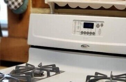 Clayton Cabin | The CABIN on CULVER CHRISTMAS TREE FARM