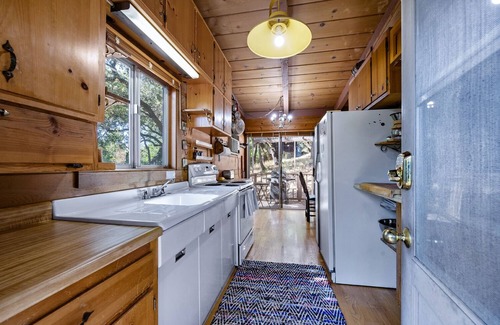 Healdsburg Cabin | The Cabin on Fitch Mountain