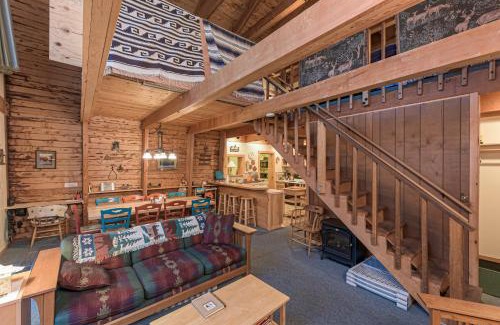 Serene Lakes House | The Calder Cabin