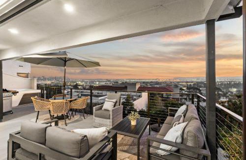 Mission Hills House | The California - On Top of San Diego in a Hot Tub