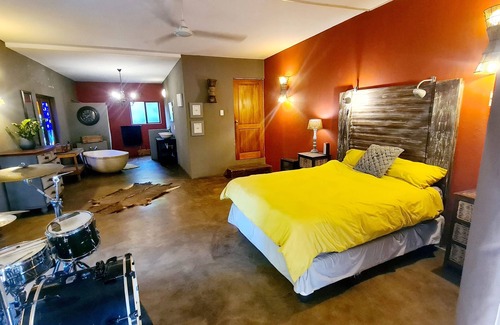 Roodeplaat Other | The Captain. Country Stay Near The City. Pet Friendly!