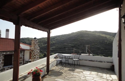 Volissos Apartment | The Castle's Key