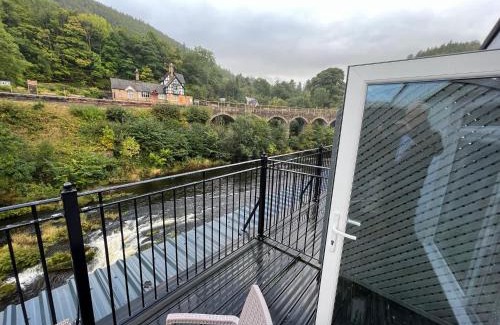 Llangollen Hotel | The Chainbridge Hotel