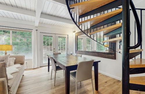 Snoqualmie Pass House | The Chalet at Central