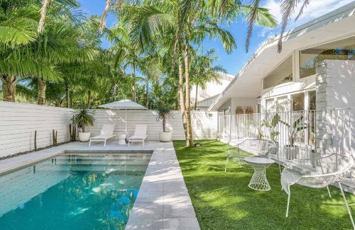 Byron Bay House | The Chalet - designer 3 BR retreat with pool