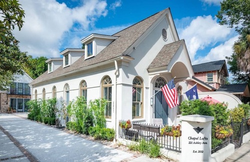 Radcliffeborough Cottage | The Chapel Compound by Avantstay 3 Home Buyout In Fantastic Charleston Location!
