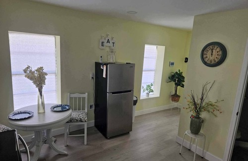 Branford Cottage | The charm you are looking for!