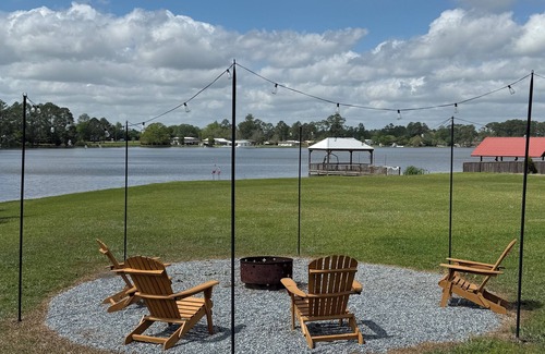 Moultrie Villa | The Charming Villa B, pool, lake view