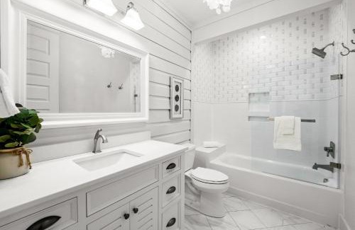 Mayhew House | The Chasestone