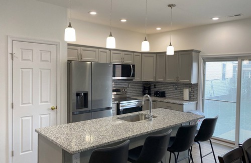 Norfolk House | The Chesapeake GraynnHistorical Waterside Districtn20 mins to Oceanfront nn