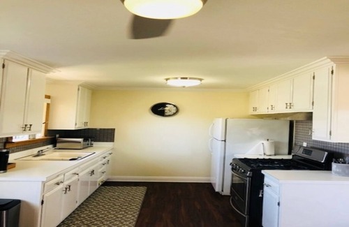 East Side Costa Mesa House | The Chic Retreat next to Newport Beach