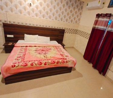 Chintpurni Hotel | The Chintpurni International