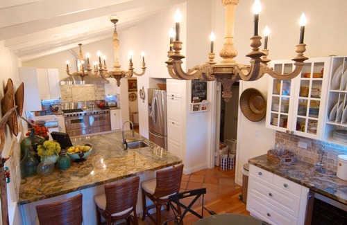 The Movie Colony House | The Citrus House retreat, a peaceful oasis.walk or ride bikes to downtown!