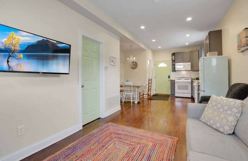 West Columbus House | The City Cottage - Unique and Cozy