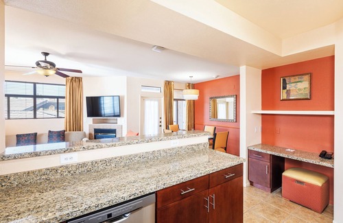 Spring Valley Apartment | The Cliffs at Peace Canyon