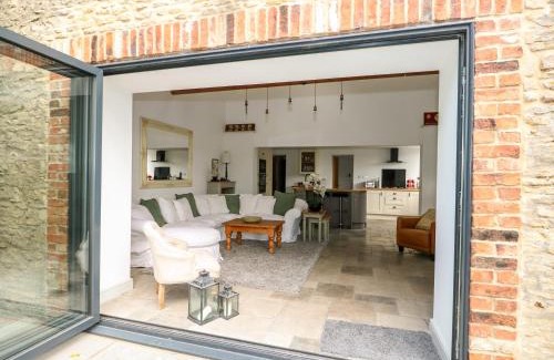 Sleaford House | The Coach House