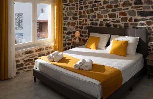 Volos City Centre House | The Coastal Rock House