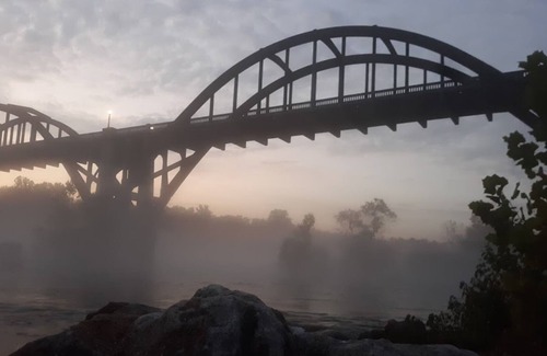 Flippin Cottage | The Cold River Cottage - Walk to the White River and Park!