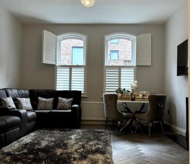 Lisburn House | The Colonel