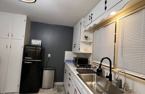 Bismarck House | ☘️ The Color 18 - cozy home in heart of Bismarck ☘️