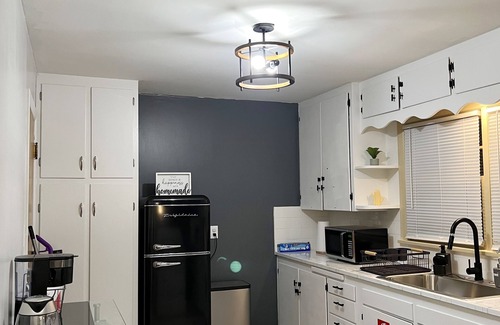 Bismarck House | ☘️ The Color 18 - cozy home in heart of Bismarck ☘️