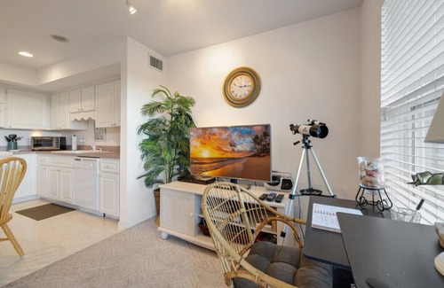 Cedar Key Condo | The Cormorant Condo C203 NL: Pool, in the village, king bed