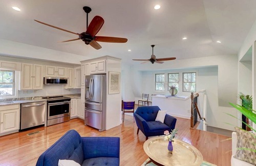 West Ashley House | The Cottage at DuPont. Privacy and Space in a Park-like Setting.