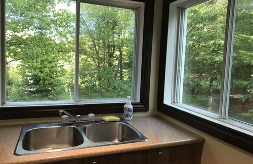 Amherst House | The Cottage Blue - Private, Waterfront Cottage With Hot Tub