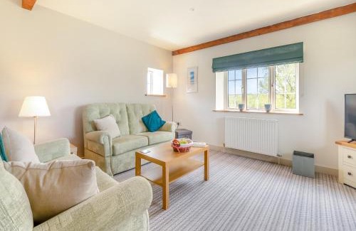 Axminster House | The Cottage Middle West Water