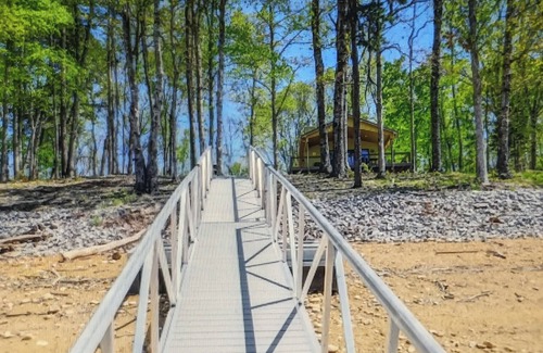 Dandridge Cottage | The Cottage on Douglas Lake Cove