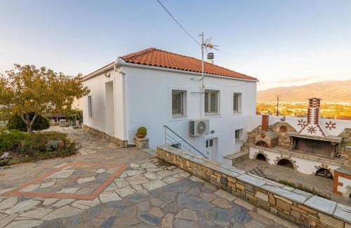 Dimini Apartment | The courtyard house