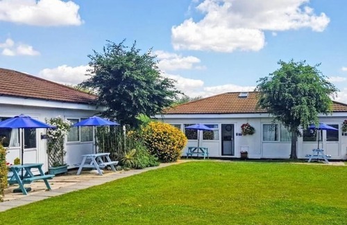Dawlish Warren House | The Cove Chalet in Dawlish Warren, sleeps 4