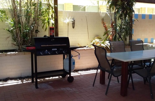 South Yunderup House | The Cove on the Water