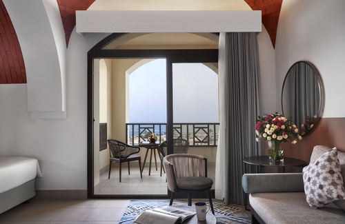 Ras Al Khaimah Hotel | The Cove Rotana Resort