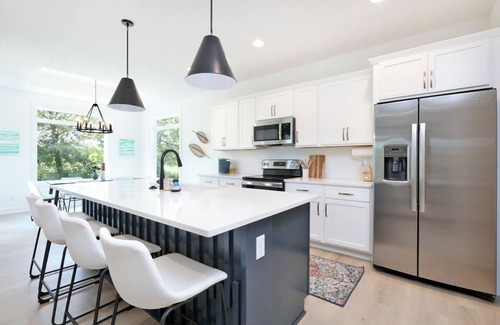 Polk City House | The Cove Vacation Home - Contemporary Ranch Near Saylorville Lake in Polk City!n