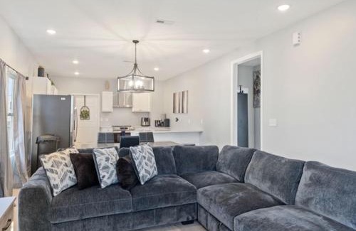 Birmingham House | The Cozy Connection