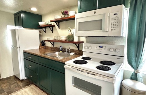 Winnemucca Cottage | The Cozy Cottage on The River