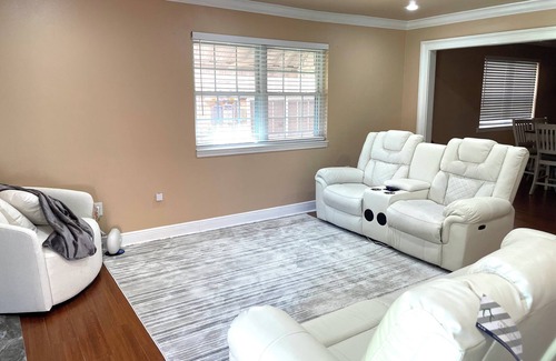 Tall Timbers - Brechtel House | The Cozy Getaway in New Orleans!