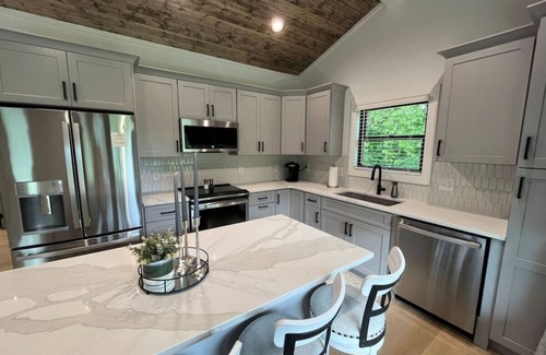 Franklin House | The Crepe Myrtle Cottage