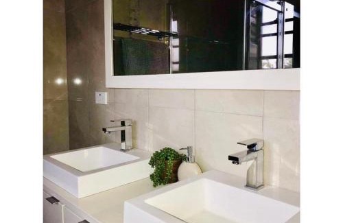 Grenfell Apartment | The Cri on Main