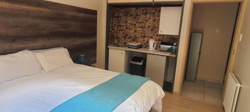 Pretoria Apartment | The Crooked Forest